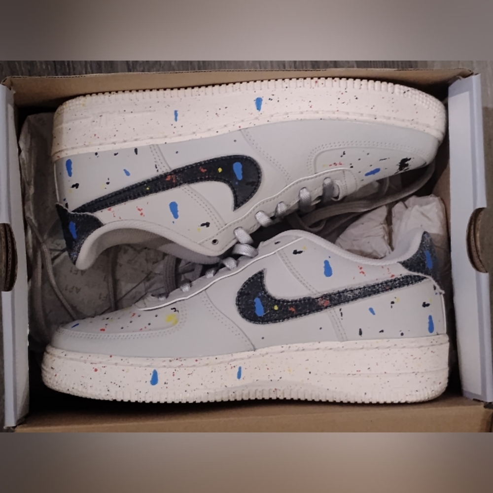 Nike Kids Shoes Gray with Multicolor Speckles